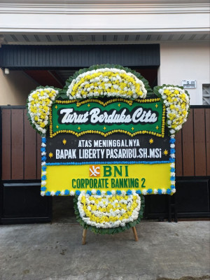 Papan Bunga Duka di Bukit Batu