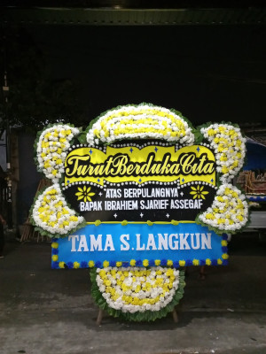 Papan Bunga Duka di Bukit Batu